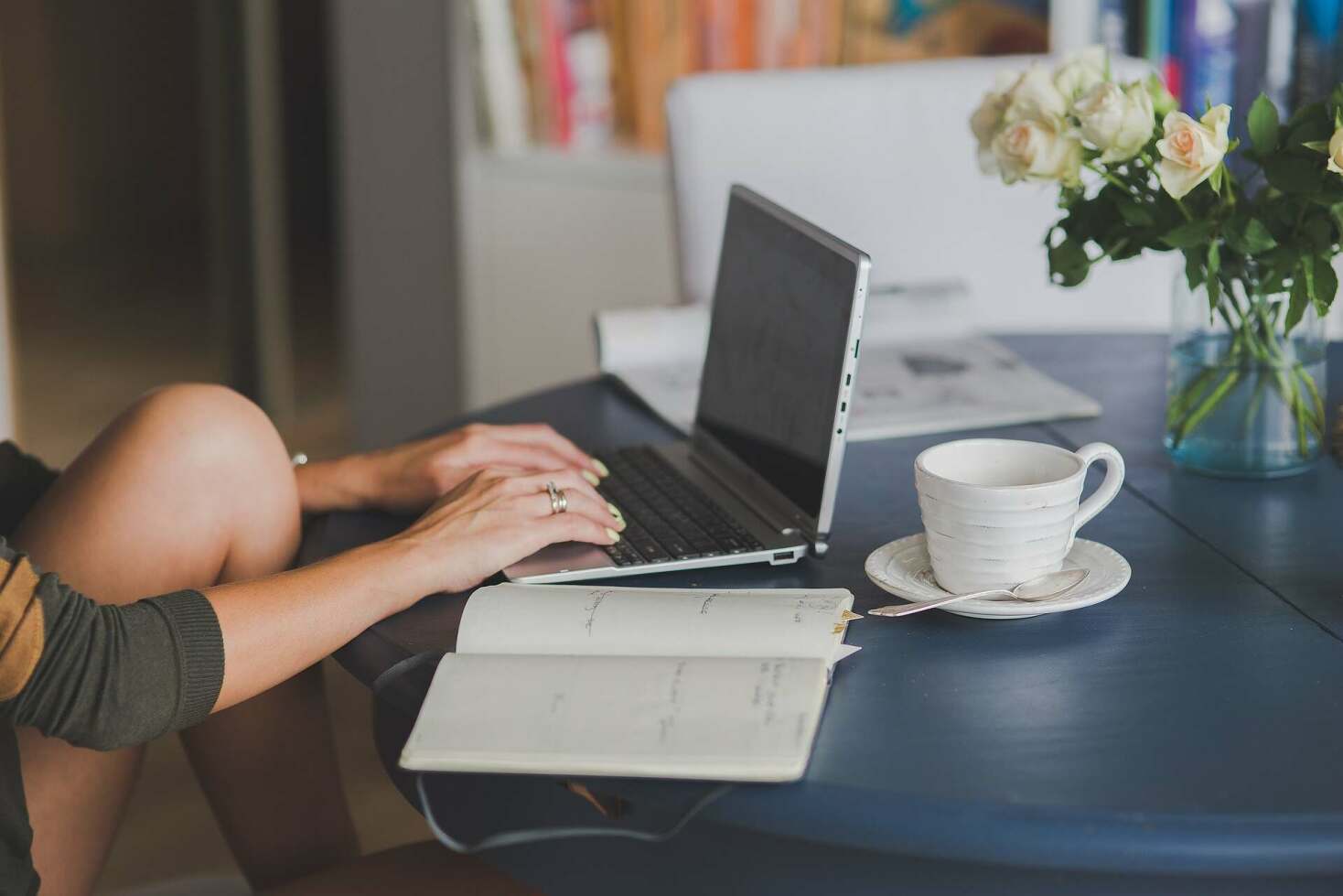 Best Posture for Maximum Typing Speed and Comfort on a Laptop